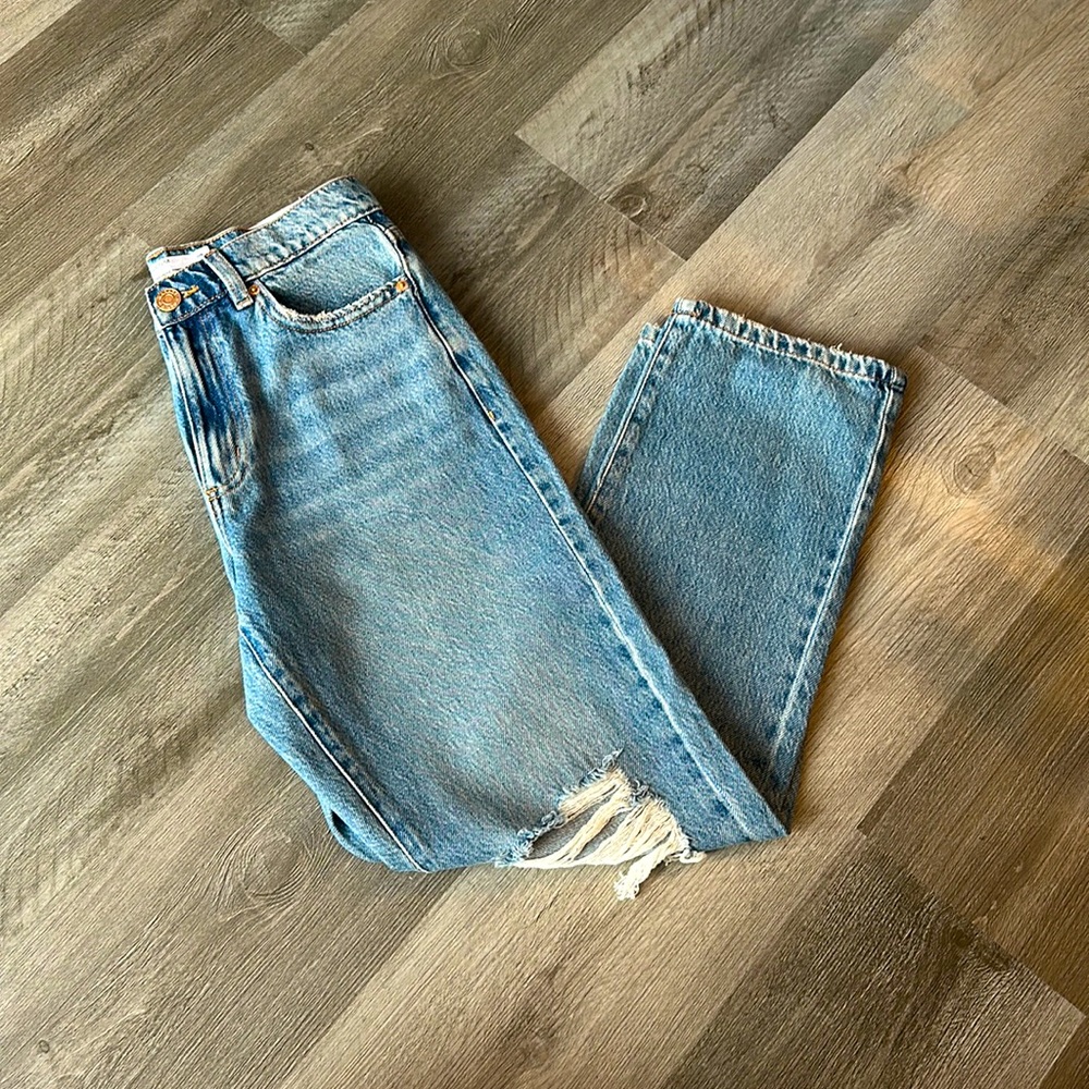 Jeans neuve de chez Garage, troué encore avec étiquette